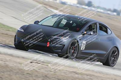 media/Oct-19-2025-Speed Ventures (Sun) [[a6e7fe67be]]/TC B/Session 2 (Outside Grapevine)/